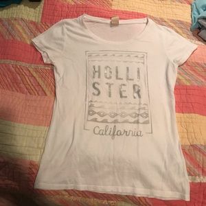 Hollister T shirt